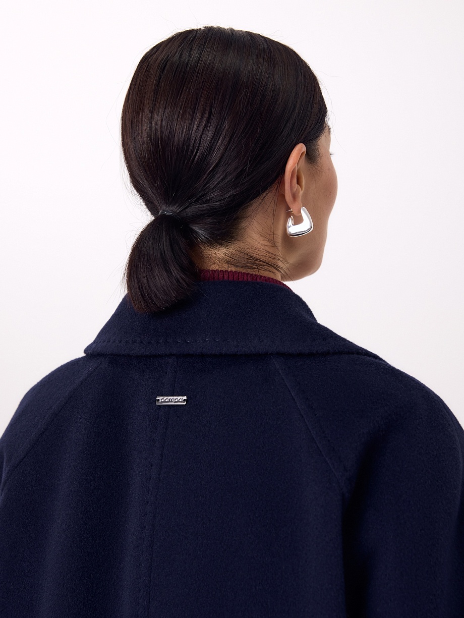 Пальто из шерсти и шелка с мембраной и утеплённой спинкой