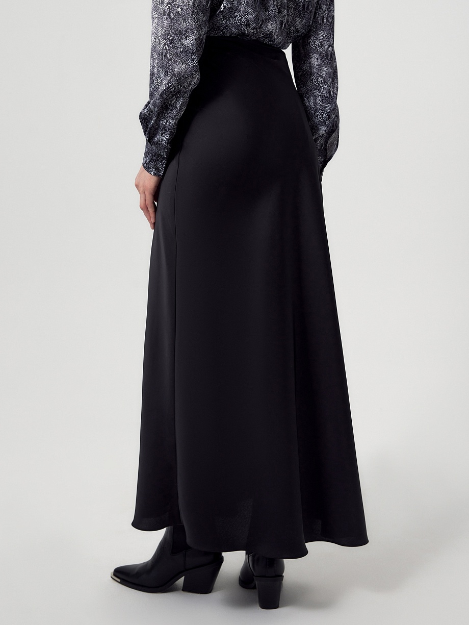 Юбка макси из атласа