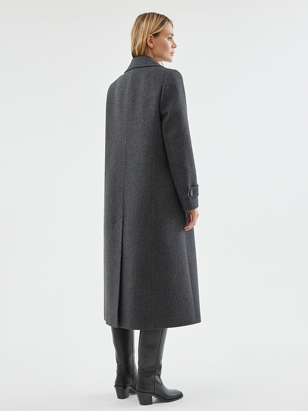 Шерстяное пальто с мембраной и утеплённой спинкой