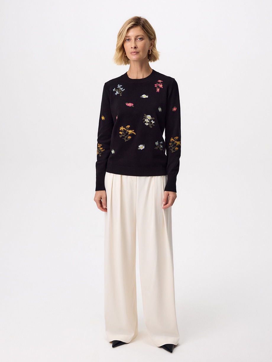 Джемпер с ручной вышивкой