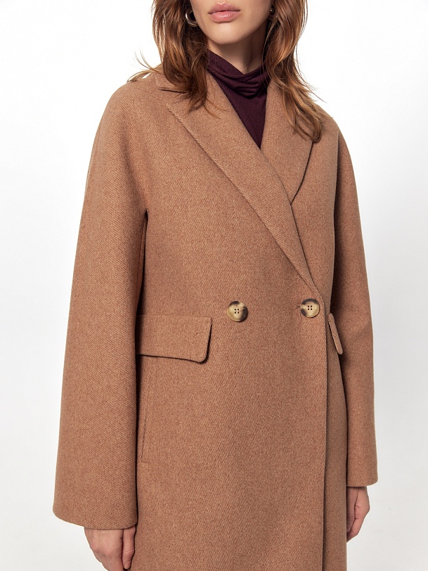 Шерстяное пальто с мембраной и утеплённой спинкой