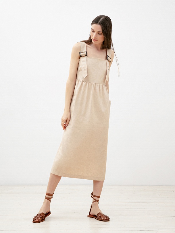 Платье на бретельках летнее