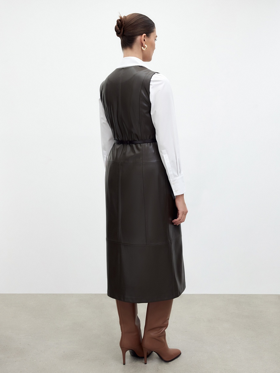 Приталенный сарафан из экокожи