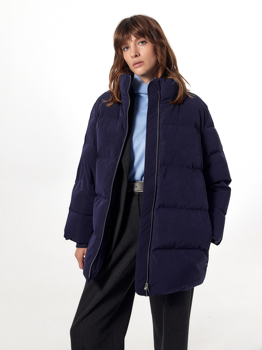 Укороченный пуховик с утеплителем 90% пух и 10% перо и капюшоном