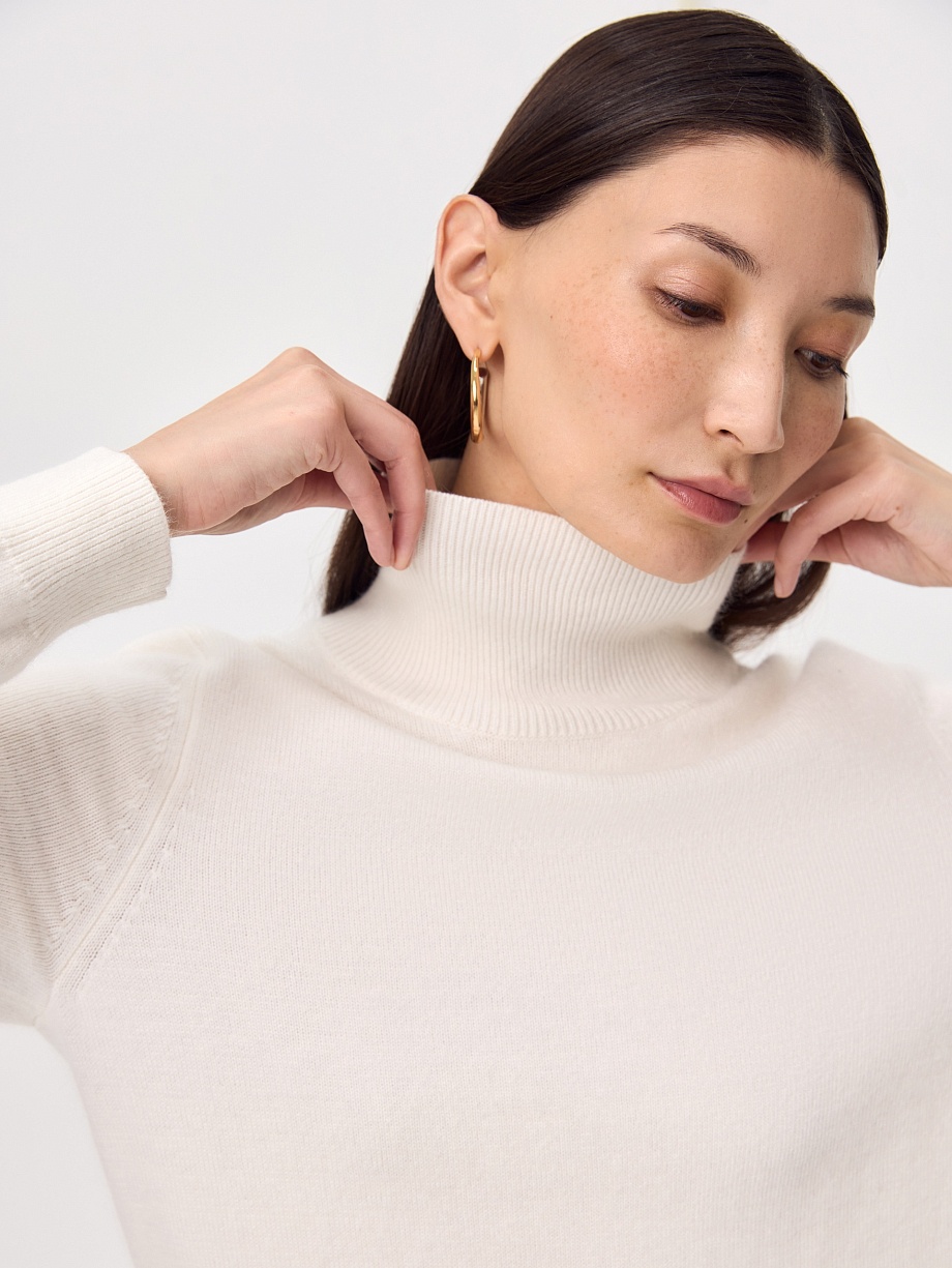 Костюм вязаный из шерсти с ангорой