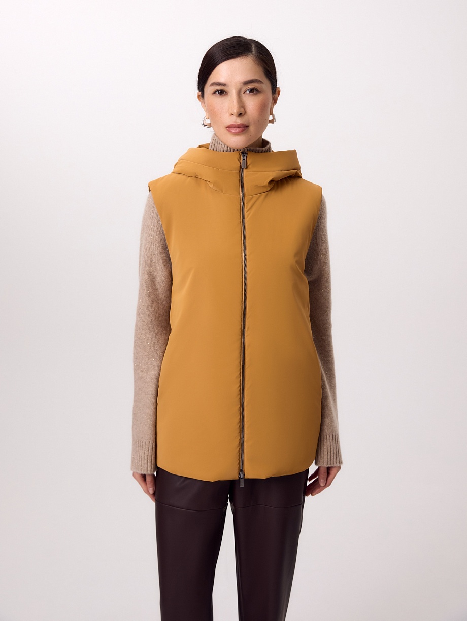 Утеплённый непромокаемый жилет с капюшоном