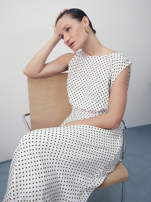 Платье в горошек из 100% вискозы