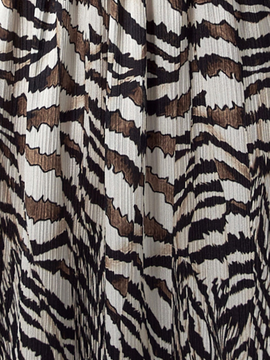 Платье из атласной ткани с анималистичным принтом