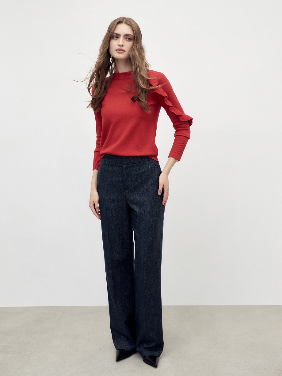 Вязаный джемпер с воланом на рукаве