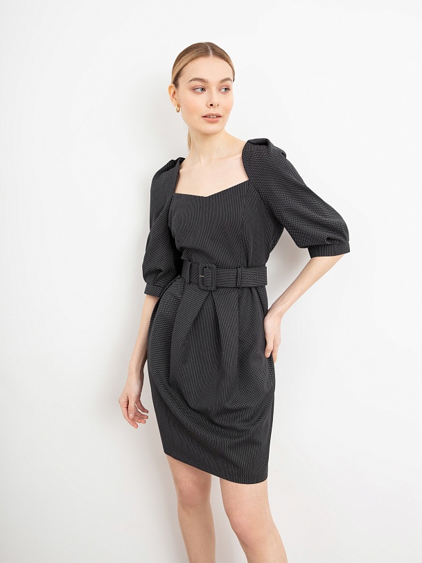 Платье короткое с поясом