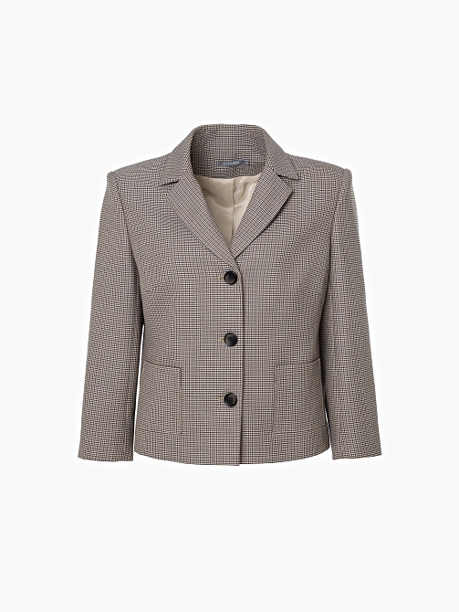 Укороченный жакет с накладными карманами