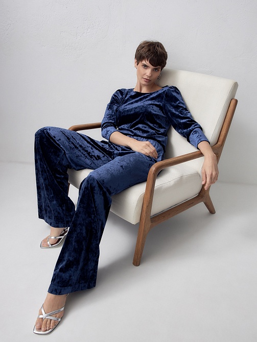 Прямые длинные брюки из бархатистой ткани