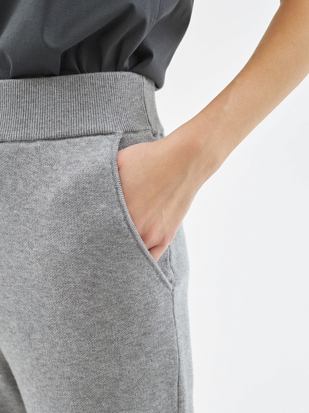 Брюки трикотажные женские