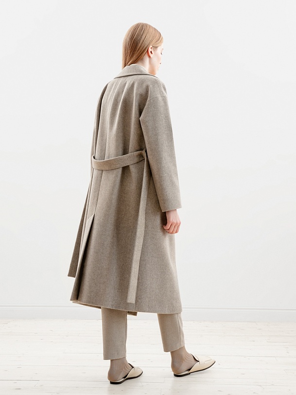 Двубортное шерстяное пальто с поясом и мембраной