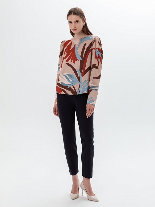 Полуприлегающая блуза с длинным рукавом