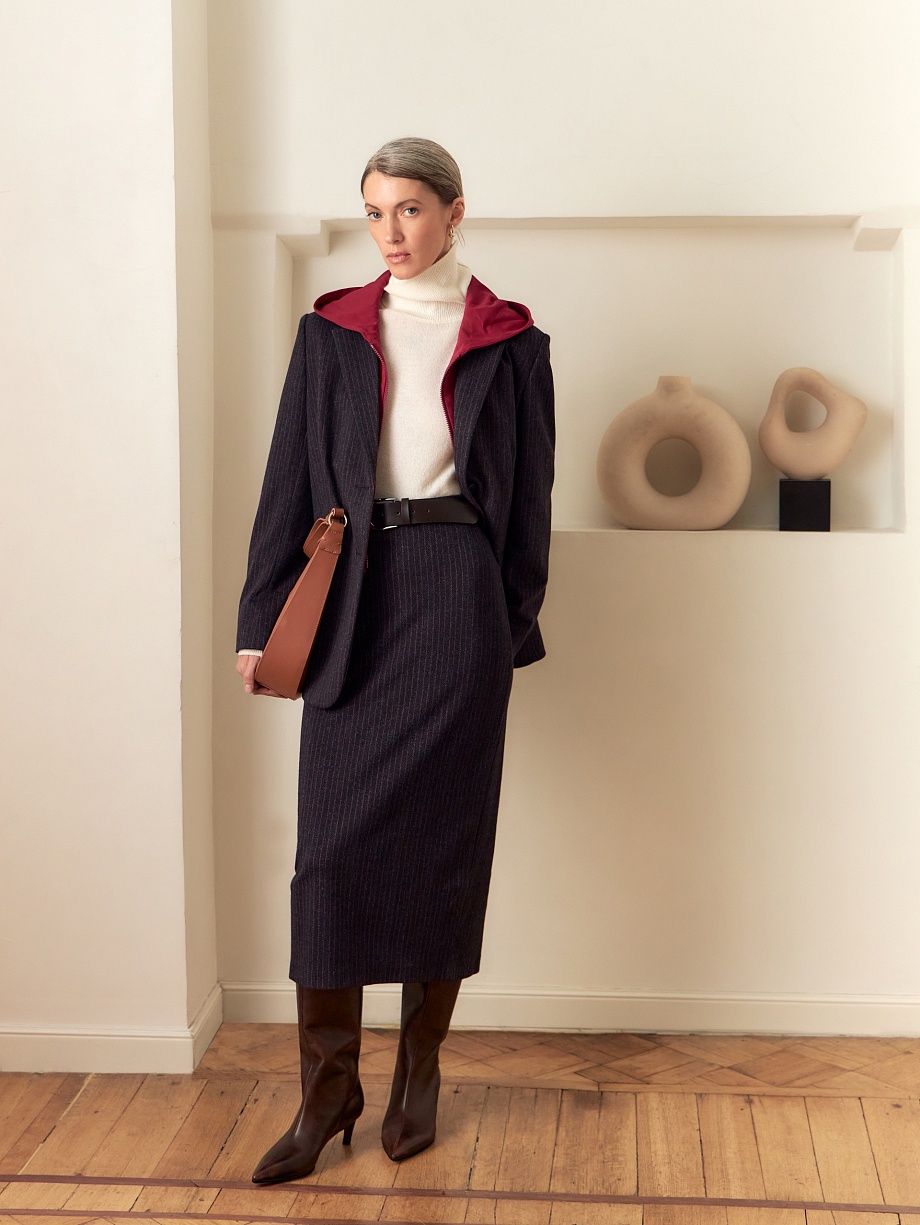 Прямая трикотажная юбка с принтом в полоску