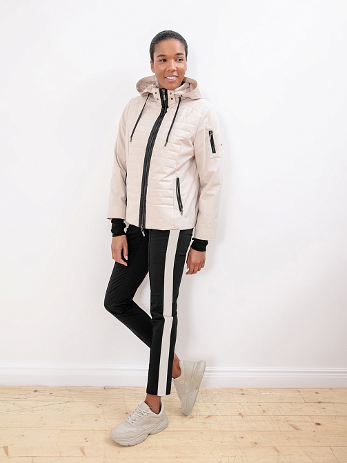 Куртка женская демисезонная с капюшоном