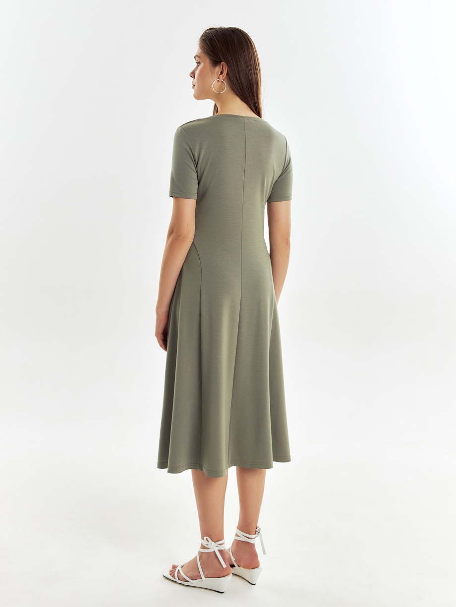 Трикотажное платье с коротким рукавом