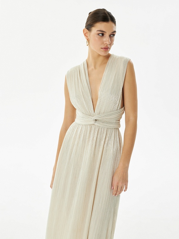 Вечернее платье без рукавов