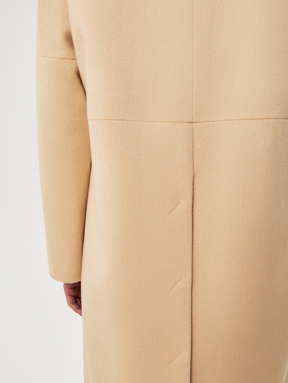 Шерстяное демисезонное пальто с мембраной