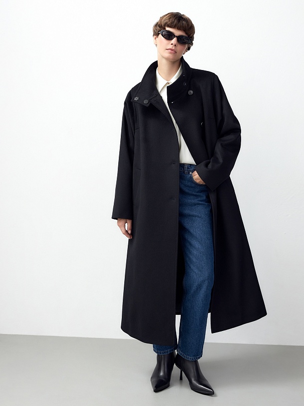 Шерстяное пальто с мембраной и утеплённой спинкой