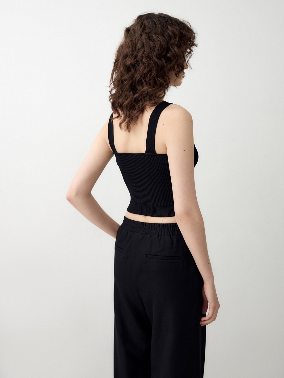 Кроп-топ на бретелях