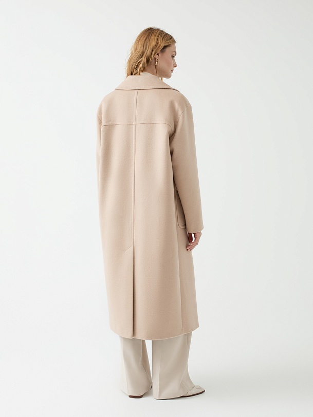 Шерстяное пальто с мембраной и утепленной спинкой