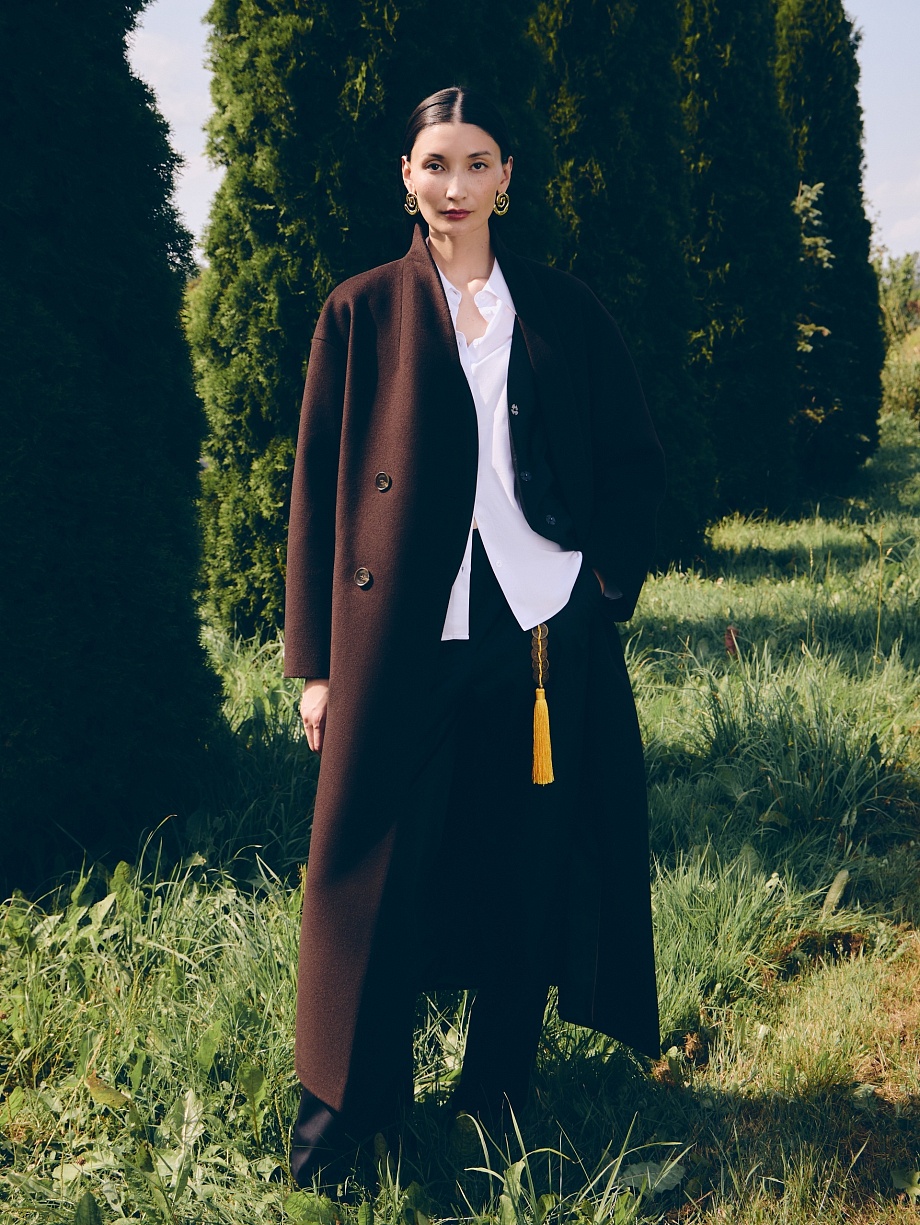 Пальто из шерсти с мембраной и утеплённой спинкой