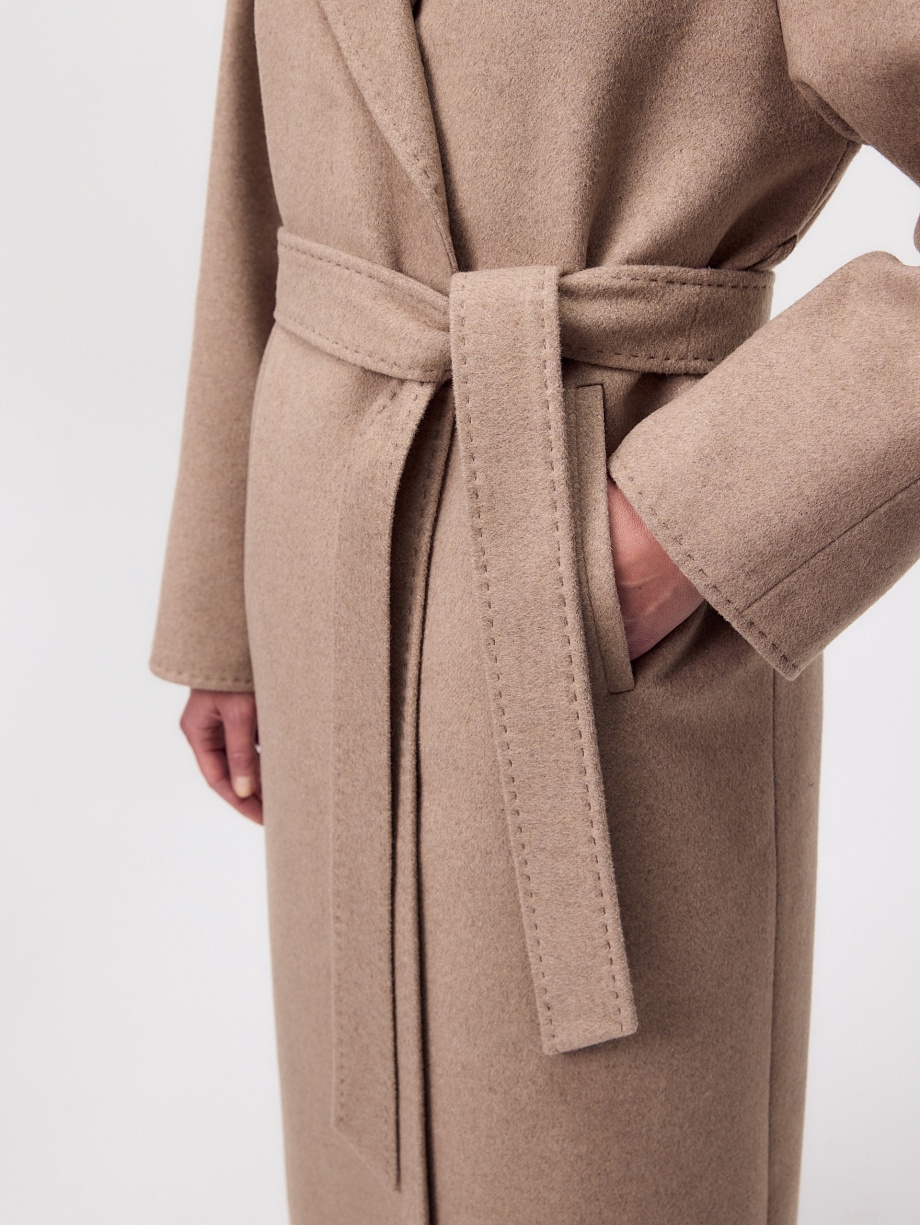 Пальто из шерсти с мембраной и утеплённой спинкой