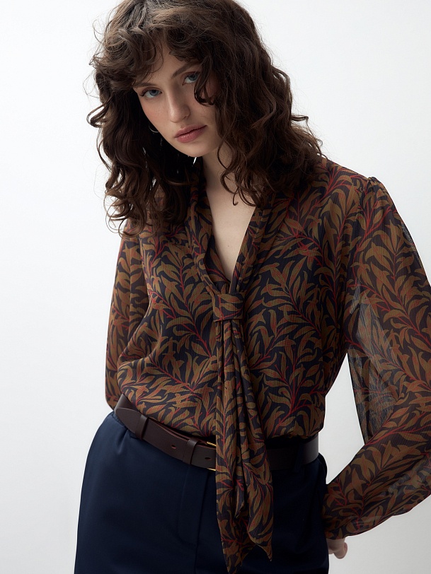 Свободная блуза с растительным принтом