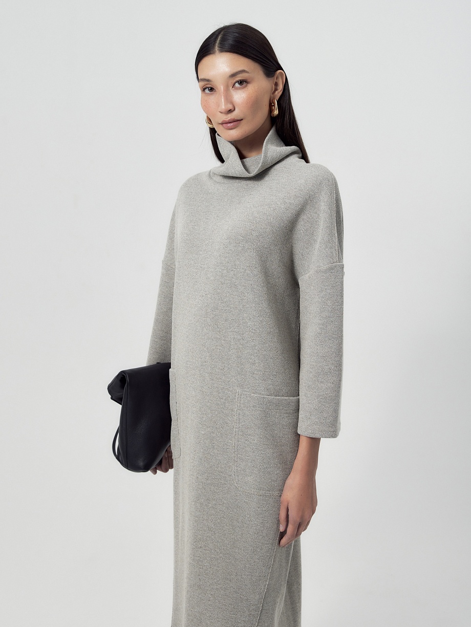 Свободное платье из хлопковой трикотажной ткани