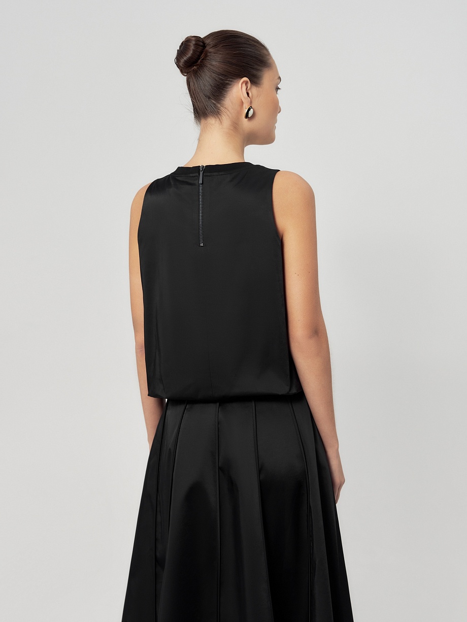 Объёмная блуза из костюмной ткани