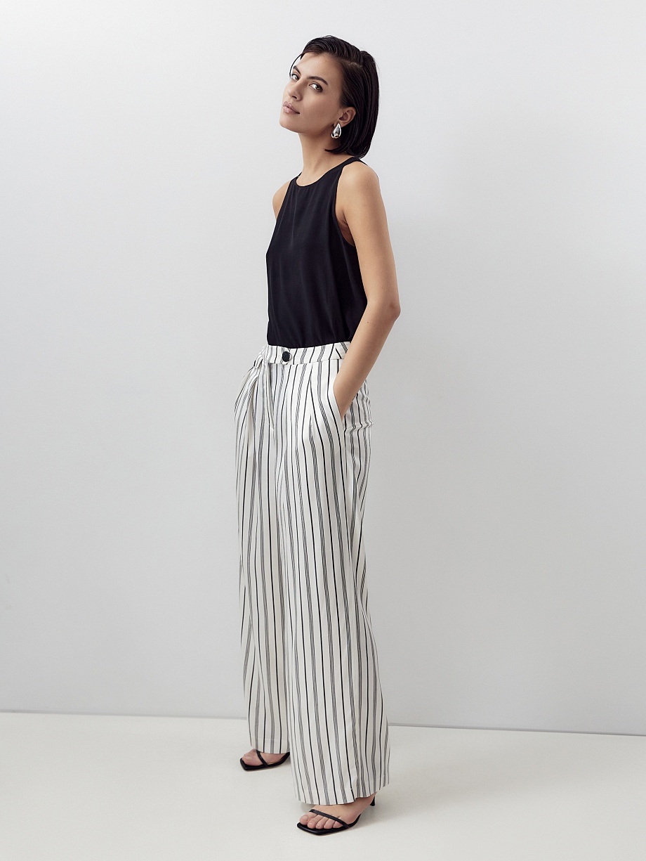 Брюки из натуральной ткани с высокой посадкой