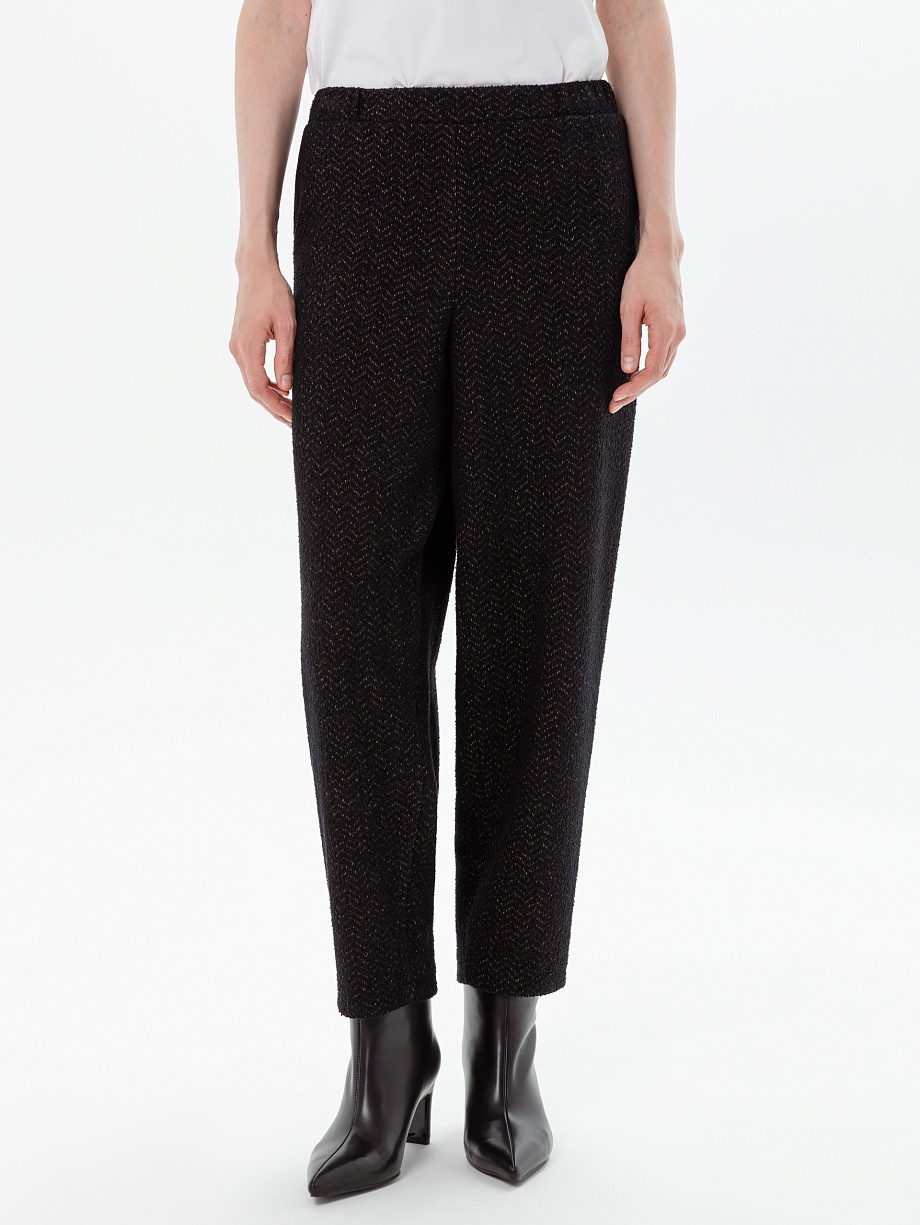 Свободные брюки из рельефного трикотажа