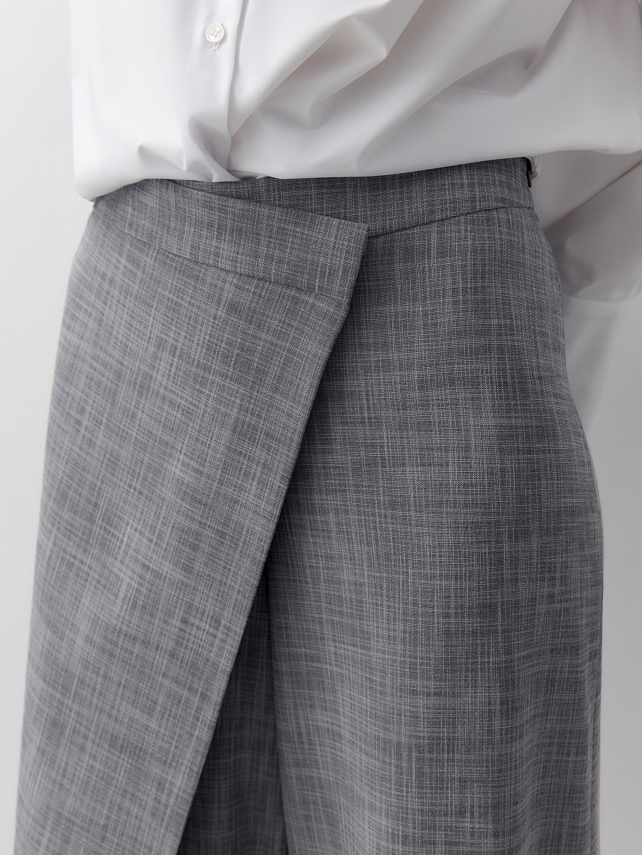 Широкие брюки с запахом из костюмной вискозной ткани