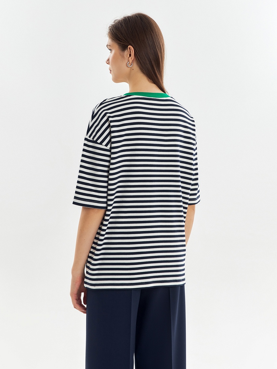 Свободная футболка из хлопка