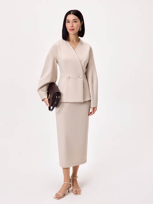 Приталенный жакет