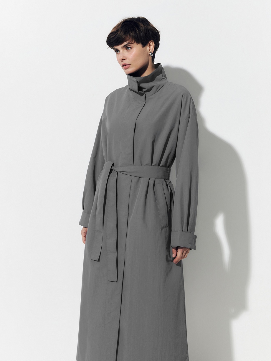 Непромокаемый плащ прямого силуэта