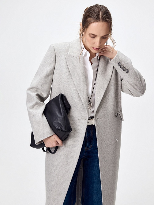 Пальто из шерсти с пайетками и мембраной