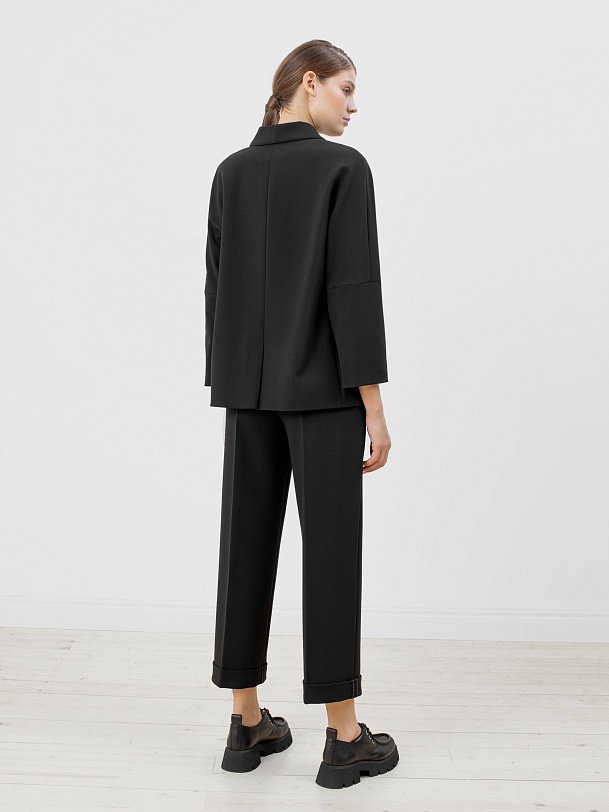 Жакет прямого силуэта