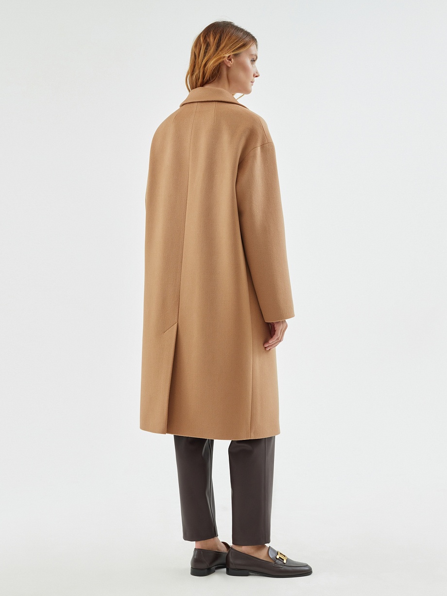 Шерстяное пальто с мембраной и утеплённой спинкой