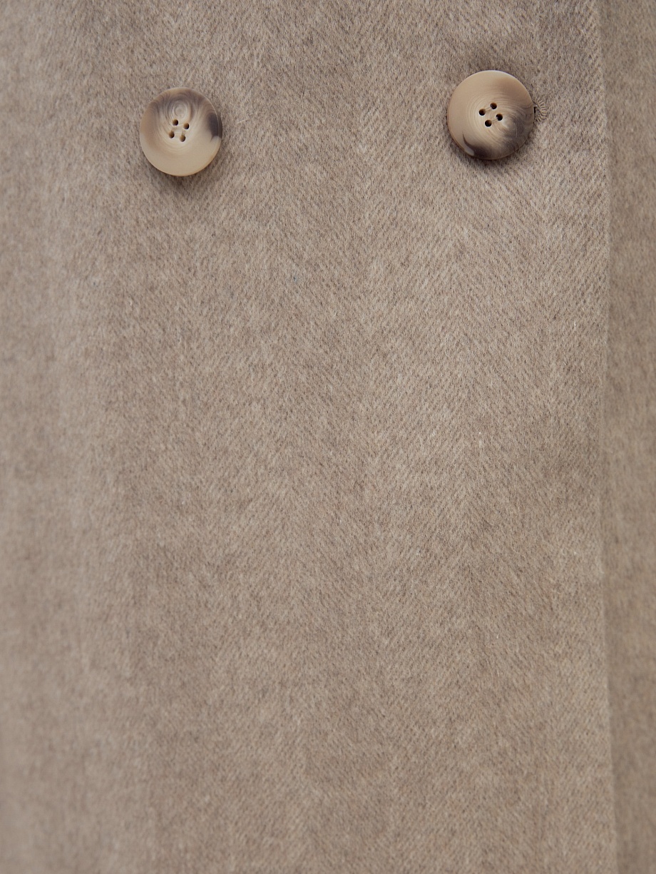 Шерстяное пальто с мембраной и утеплённой спинкой