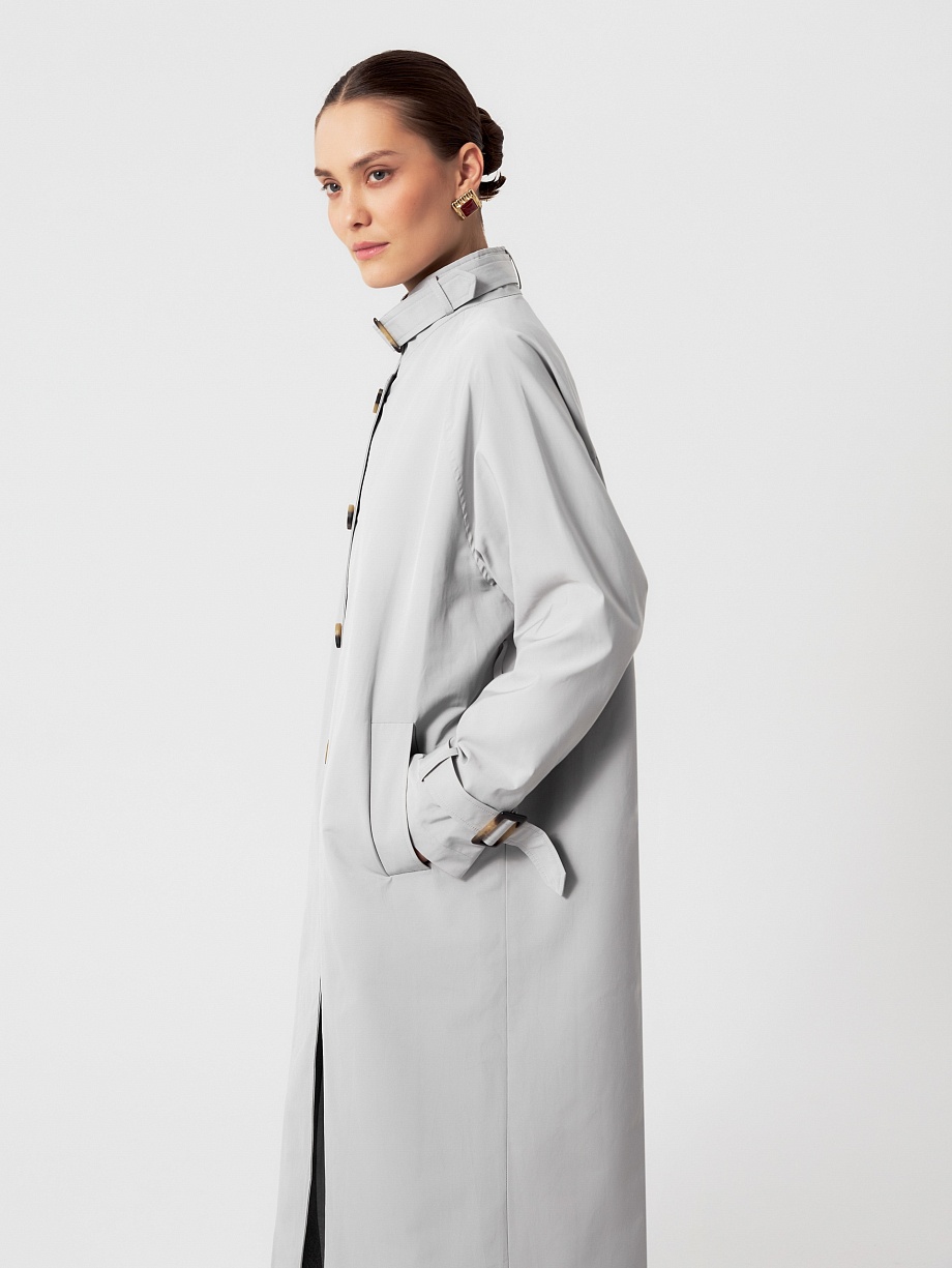 Непромокаемый тренч с высоким воротником