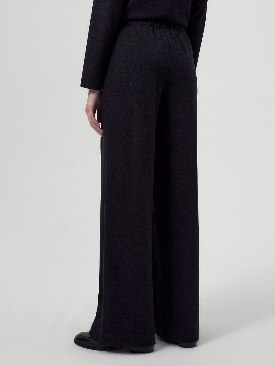 Брюки трикотажные на резинке