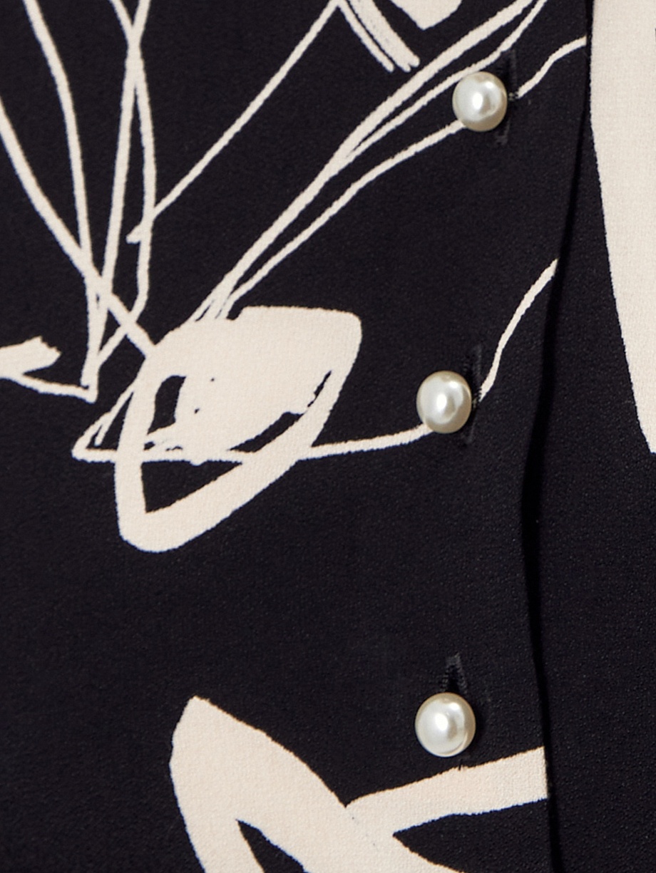 Приталенное платье из вискозы