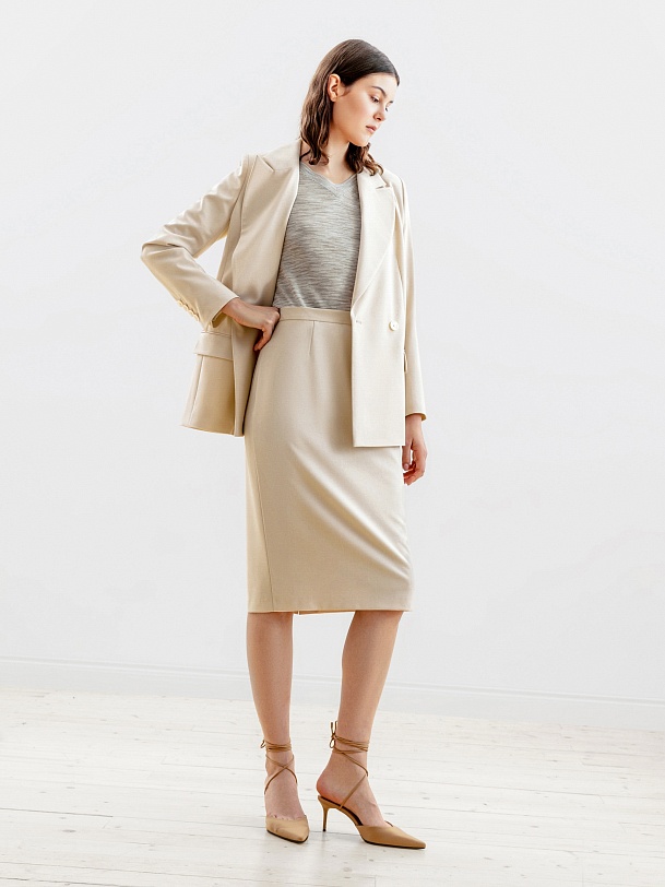 Жакет полуприлегающего силуэта