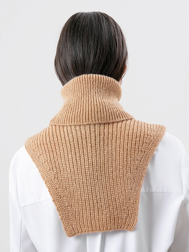 Манишка цвета карамель