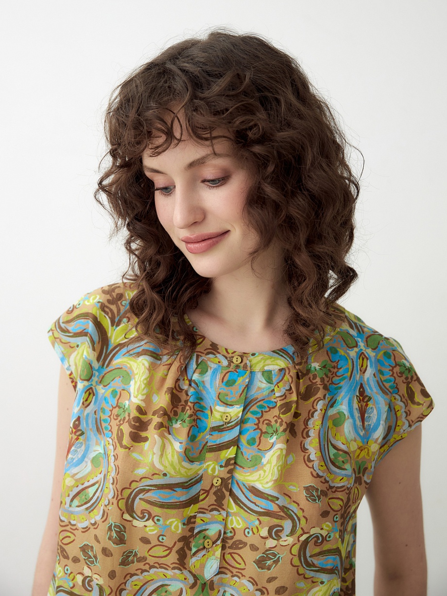 Свободная блуза из натуральной ткани в этническом принте