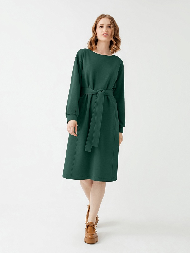 Платье приталенного силуэта