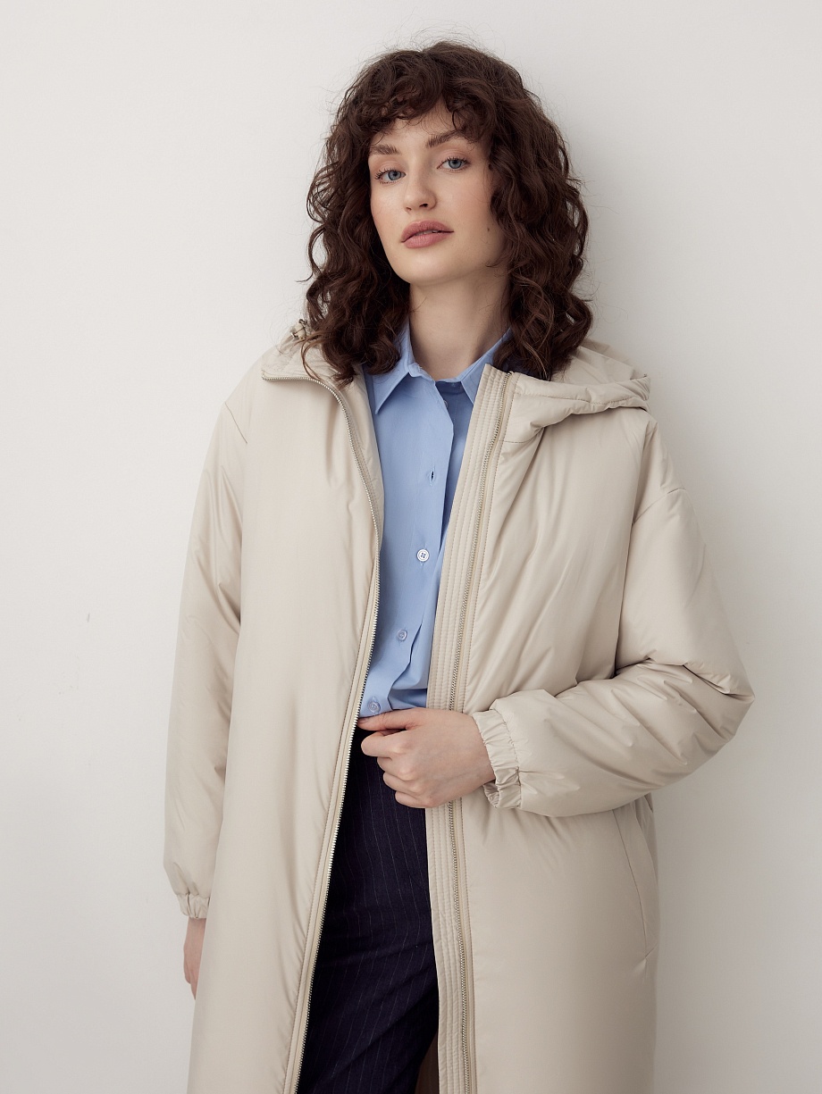 Пальто из плащевой ткани с капюшоном